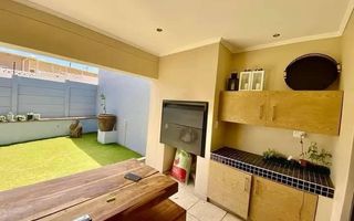 4 Bedroom Townhouse To Rent in Klein Windhoek, Windhoek