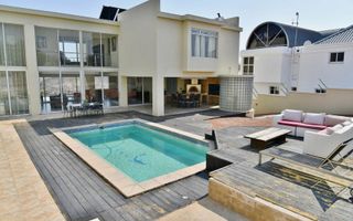 8 Bedroom House For Sale in Ludwigsdorf, Windhoek