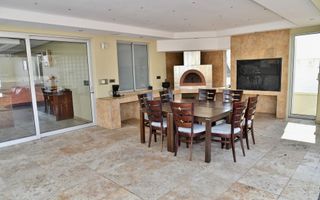 8 Bedroom House For Sale in Ludwigsdorf, Windhoek