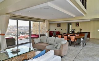 8 Bedroom House For Sale in Ludwigsdorf, Windhoek