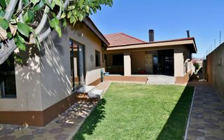 4 Bedroom House For Sale in Auasblick, Windhoek