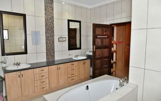 4 Bedroom House For Sale in Auasblick, Windhoek