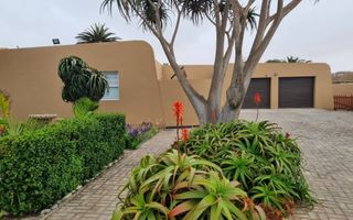 4 Bedroom House To Rent in Hage Heights