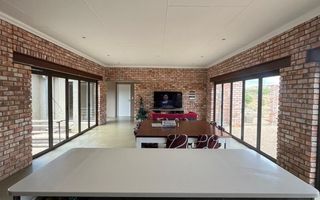 5 Bedroom House For Sale in Brakwater, Windhoek