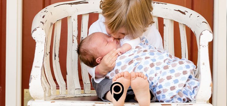 HOW TO SHARE A BEDROOM WITH A SIBLING