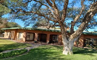 7 Bedroom House For Sale in Out of Nature, Windhoek