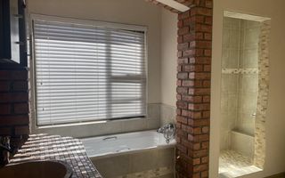 7 Bedroom House For Sale in Out of Nature, Windhoek