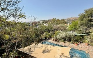 2 Bedroom House For Sale in Klein Windhoek, Windhoek