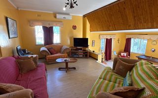 4 Bedroom House For Sale in Windhoek West, Windhoek