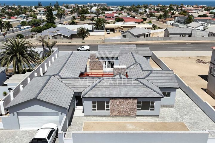 5 Bedroom House For Sale in Ocean View, Swakopmund