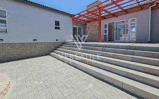 5 Bedroom House For Sale in Ocean View, Swakopmund