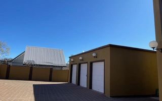 8 Bedroom House For Sale in Olympia, Windhoek