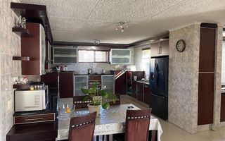 8 Bedroom House For Sale in Olympia, Windhoek