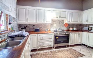 4 Bedroom House For Sale in Vineta, Swakopmund