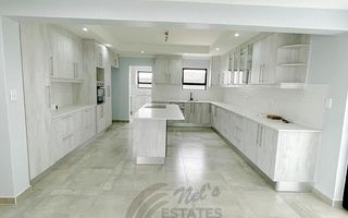 3 Bedroom House For Sale in Mile 4 Extension 1, Swakopmund