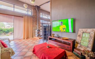 6 Bedroom House For Sale in Brakwater, Windhoek