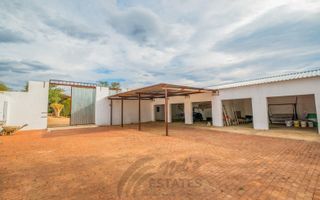 6 Bedroom House For Sale in Brakwater, Windhoek