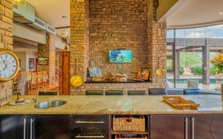 6 Bedroom House For Sale in Brakwater, Windhoek