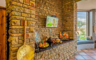 6 Bedroom House For Sale in Brakwater, Windhoek