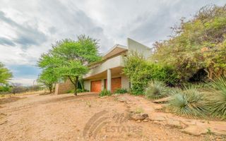 6 Bedroom House For Sale in Brakwater, Windhoek