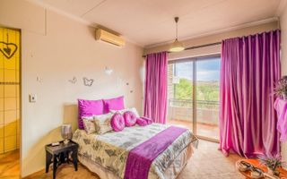 6 Bedroom House For Sale in Brakwater, Windhoek