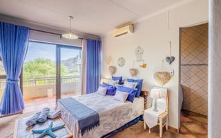 6 Bedroom House For Sale in Brakwater, Windhoek