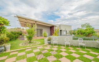 6 Bedroom House For Sale in Brakwater, Windhoek