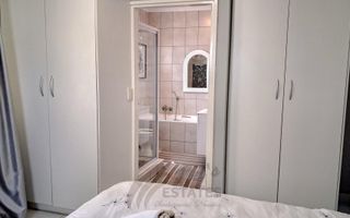 3 Bedroom House To Rent in Mile 4