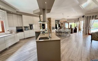 4 Bedroom House For Sale in Finkenstein, Windhoek