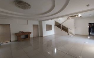 6 Bedroom House For Sale in Cimbebasia, Windhoek