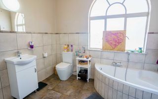 4 Bedroom House For Sale in Ludwigsdorf