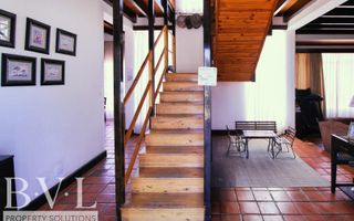 7 Bedroom House For Sale in Windhoek East, Windhoek