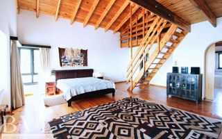 3 Bedroom House For Sale in Long Beach