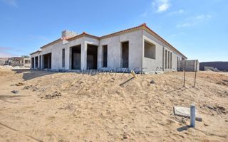 4 Bedroom House For Sale in Rossmund, Swakopmund