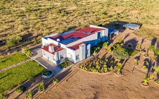 3 Bedroom House For Sale in Omeya Golf Estate