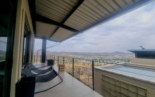 3 Bedroom Townhouse For Sale in Kleine Kuppe, Windhoek