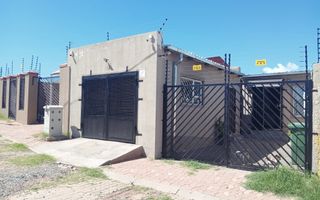 2 Bedroom Townhouse For Sale in Khomasdal , Windhoek