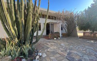 3 Bedroom House For Sale in Academia