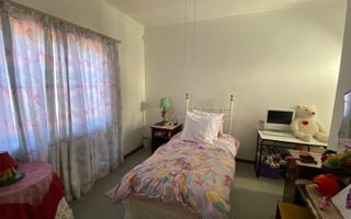 3 Bedroom House For Sale in Academia