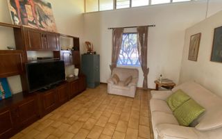 3 Bedroom House For Sale in Academia