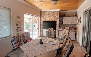 3 Bedroom House For Sale in PIONIERS PARK EXT 1