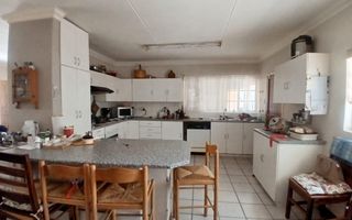 3 Bedroom House For Sale in PIONIERS PARK EXT 1