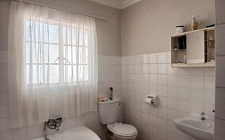 3 Bedroom House For Sale in PIONIERS PARK EXT 1