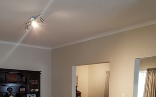 3 Bedroom House For Sale in Academia