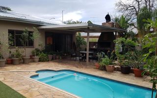 3 Bedroom House For Sale in Academia