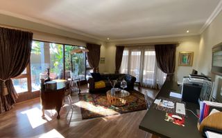 4 Bedroom House For Sale in Pioneerspark, Windhoek