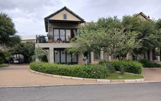 2 Bedroom Apartment/Penthouse For Sale in Omeya, Windhoek