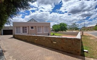 4 Bedroom House For Sale in Omeya Golf Estate