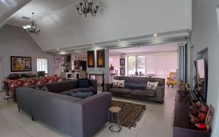 4 Bedroom House For Sale in Omeya Golf Estate