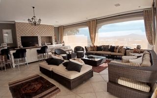 4 Bedroom House For Sale in Klein Windhoek, Windhoek